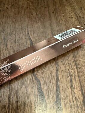 Girlactik Shadow Stick in Golda